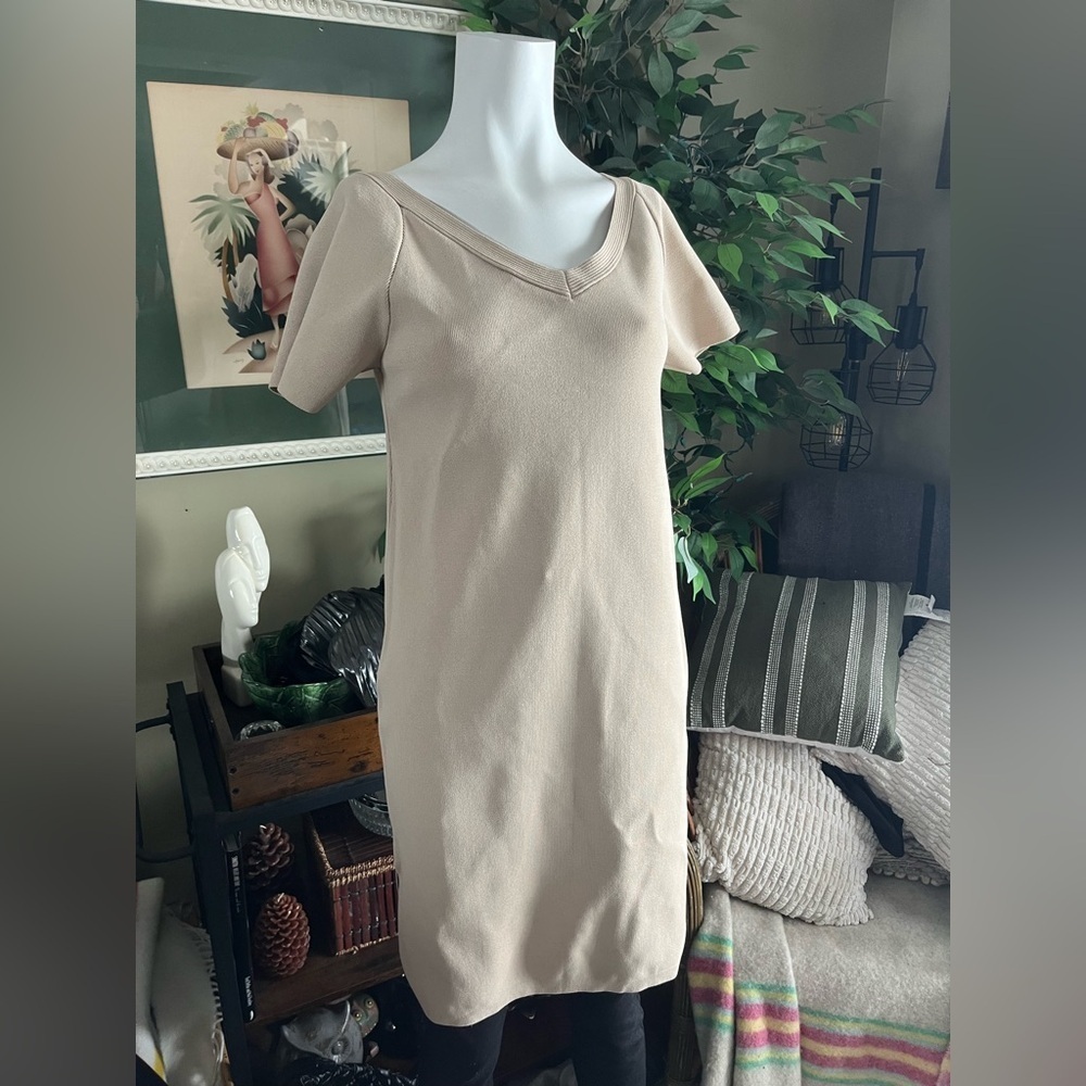 Bailey Dress - Picture 2 of 7